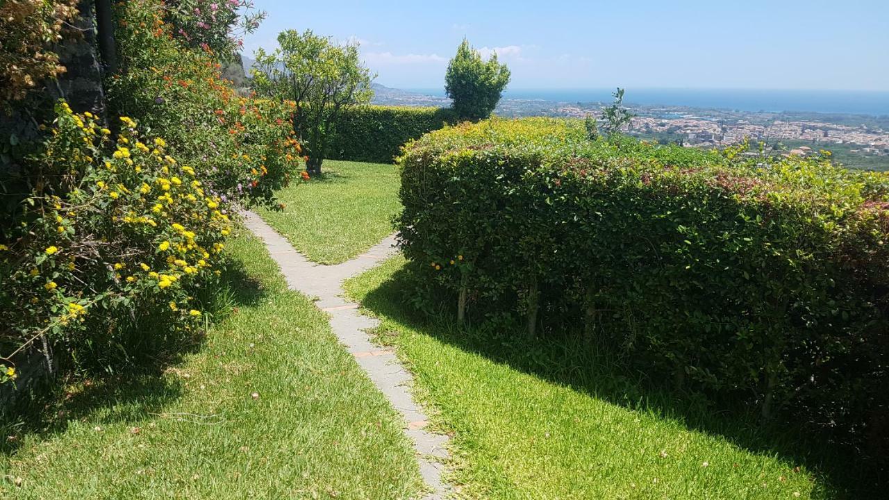 Open Land Holiday House Villa Fiumefreddo di Sicilia Buitenkant foto