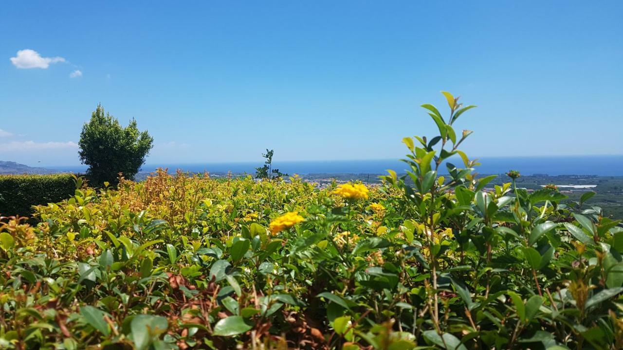 Open Land Holiday House Villa Fiumefreddo di Sicilia Buitenkant foto